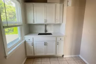 92 Aberdeen Ct, Haledon, NJ 07508 - Photo 3