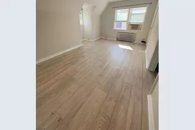 92 Aberdeen Ct, Haledon, NJ 07508 - Photo 13