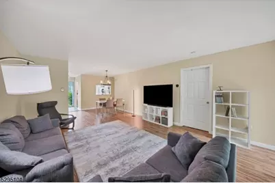 115 Wycombe Pl, Franklin Township, NJ 08873 - Photo 5