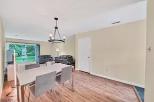 115 Wycombe Pl, Franklin Township, NJ 08873 - Photo 9
