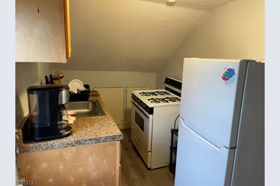 318 E 1st Ave #3, Roselle, NJ 07203 - Photo 5