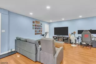527 Andria Ave, Hillsborough Township, NJ 08844 - Photo 3