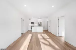 25 Freeway Dr, East Orange, NJ 07018 - Photo 9