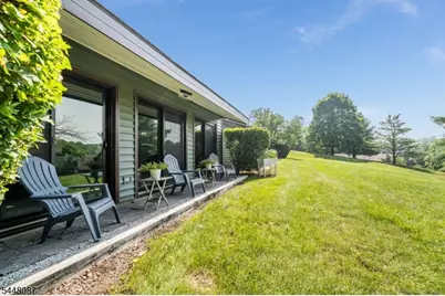23 Highland Cir, Clinton Township, NJ 08801 - Photo 5