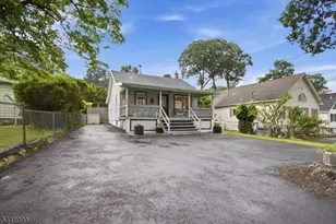 110 Maxim Dr, Hopatcong, NJ 07843 - Photo 41