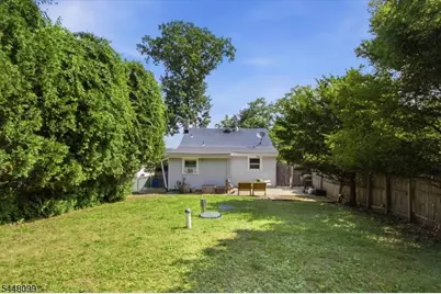 110 Maxim Dr, Hopatcong, NJ 07843 - Photo 31