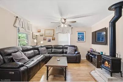 110 Maxim Dr, Hopatcong, NJ 07843 - Photo 9