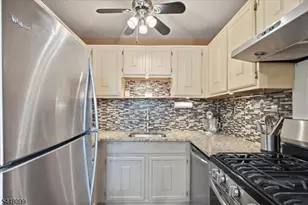 110 Maxim Dr, Hopatcong, NJ 07843 - Photo 15