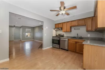 111 Sequoia Ct, Raritan Township, NJ 08822 - Photo 11