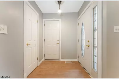 111 Sequoia Ct, Raritan Township, NJ 08822 - Photo 7