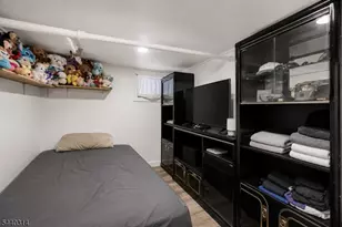 196 S 6th St, Newark, NJ 07103 - Photo 15
