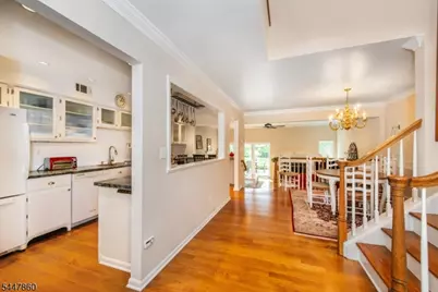 39 Chelsea Ct, Madison, NJ 07940 - Photo 3