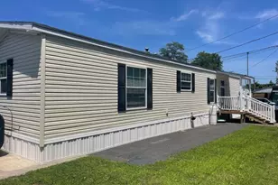 225 Albert St, Lodi, NJ 07644 - Photo 1