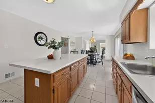 18 Cornell Trail, Hillsborough Township, NJ 08844 - Photo 9