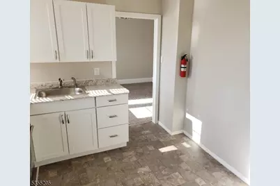 610 Cortlandt St, Perth Amboy, NJ 08861 - Photo 25