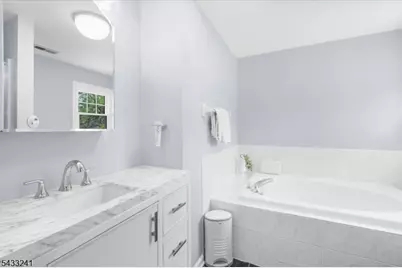 9 Mills Ct, Raritan Township, NJ 08822 - Photo 27