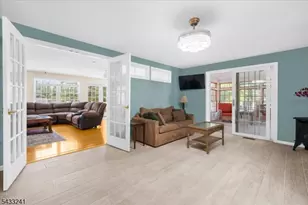 9 Mills Ct, Raritan Township, NJ 08822 - Photo 17