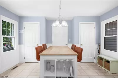 9 Mills Ct, Raritan Township, NJ 08822 - Photo 11