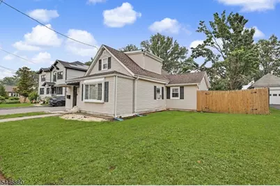 18 Tappen St, Woodbridge Township, NJ 07001 - Photo 3