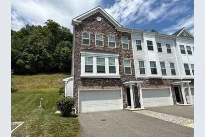 502 Parkview Ln, Rockaway Township, NJ 07866 - Photo 1