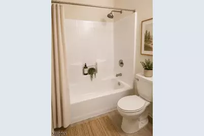 90 Tiffany Blvd #230, Newark, NJ 07104 - Photo 15