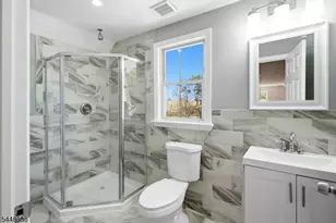 234 Lt Glenn Zamorski Dr, Elizabeth, NJ 07206 - Photo 21