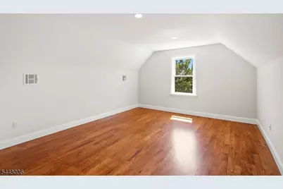 234 Lt Glenn Zamorski Dr, Elizabeth, NJ 07206 - Photo 17
