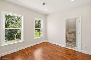 234 Lt Glenn Zamorski Dr, Elizabeth, NJ 07206 - Photo 23