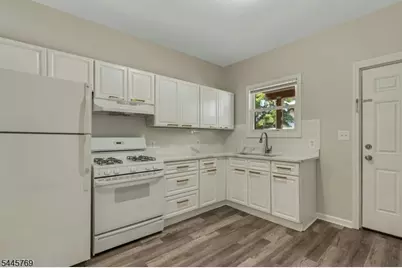 612 Bound Brook Road #4, Dunellen, NJ 08812 - Photo 7