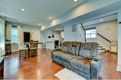135 Sanford St, East Orange, NJ 07018 - Photo 15