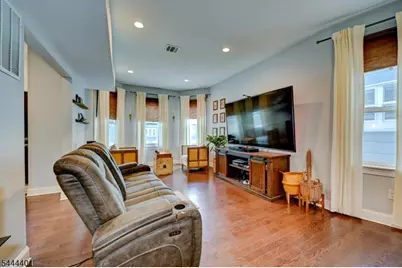 135 Sanford St, East Orange, NJ 07018 - Photo 11