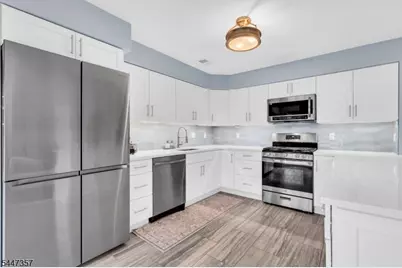 804 Well Sweep Rd #804, Readington, NJ 08889 - Photo 3