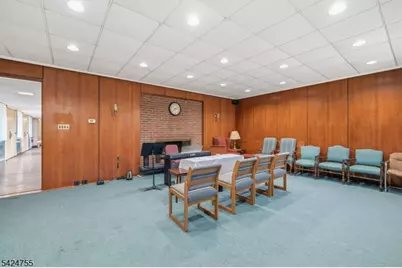 201 Lincoln Ave, Cranford Township, NJ 07016 - Photo 17