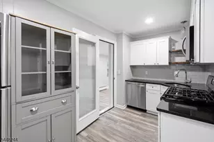 28 Edgewood Terrace, South Bound Brook Boro, NJ 08880 - Photo 7