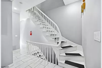 153 Danforth Ave, Jersey City, NJ 07305 - Photo 27