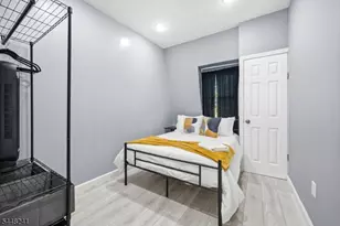 153 Danforth Ave, Jersey City, NJ 07305 - Photo 31