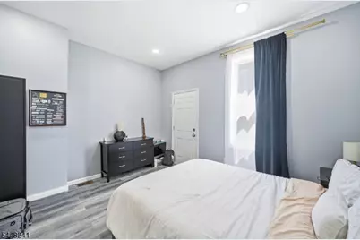 153 Danforth Ave, Jersey City, NJ 07305 - Photo 7