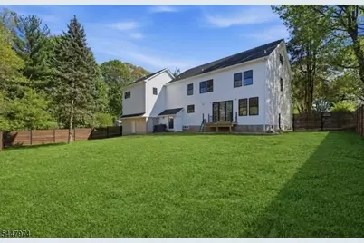 61 Hickory St, Metuchen, NJ 08840 - Photo 47