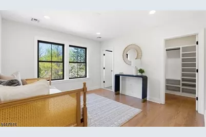 61 Hickory St, Metuchen, NJ 08840 - Photo 25