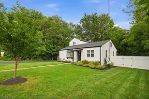 14 Big Piece Rd, Fairfield, NJ 07004 - Photo 3