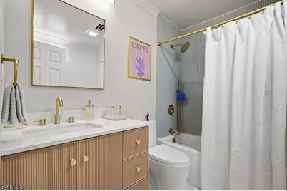 14 Big Piece Rd, Fairfield, NJ 07004 - Photo 23