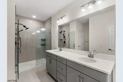 31 S Davenport St, Somerville, NJ 08876 - Photo 17