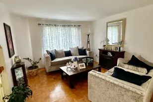 402 Holly Dr, Perth Amboy, NJ 08861 - Photo 3