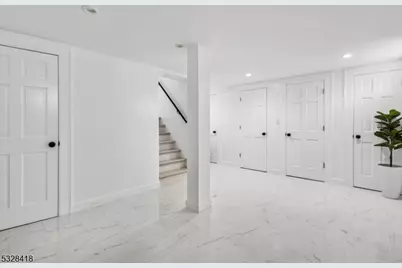92 Cornell Ave, Rahway, NJ 07065 - Photo 17