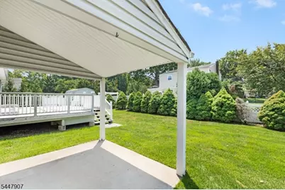 54 Canterbury Dr, Clark Township, NJ 07066 - Photo 29