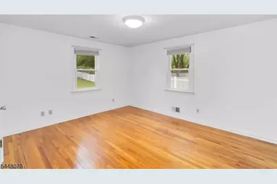7 Evelyn Road, Roseland, NJ 07068 - Photo 17