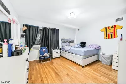 64 Brunswick St, Newark, NJ 07114 - Photo 9