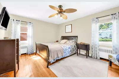 366 Minute Arms Rd, Union Township, NJ 07083 - Photo 11
