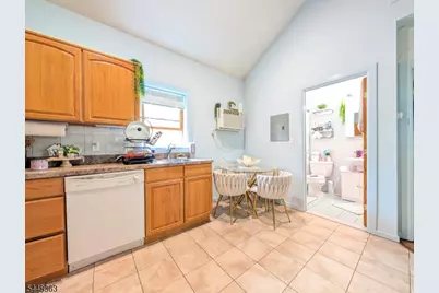 80 Schuyler Ave #5, Kearny, NJ 07032 - Photo 5