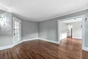 158 Stout Ave, Middlesex, NJ 08846 - Photo 3
